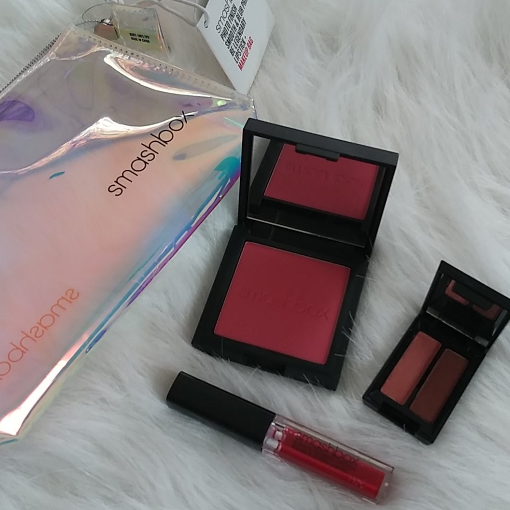 Smashbox Blush Eyeshadow Liquid Lip & Bag Bundle